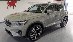2024 Volvo XC40 B5 Plus Bright Theme