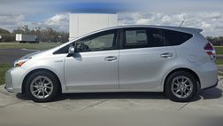 2016 Toyota Prius v Three