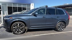 2022 Volvo XC90 T6 Momentum 7-Passenger