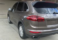 2016 Porsche Cayenne Base