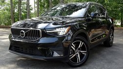 2025 Volvo XC40 B5 Core Bright Theme