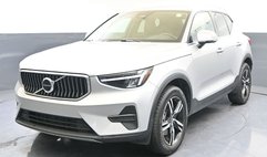 2025 Volvo XC40 B5 Core Bright Theme