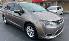 2017 Chrysler Pacifica Touring Plus