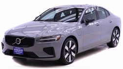 2024 Volvo S60 Recharge T8 Ultimate Dark Theme