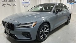 2024 Volvo S60 B5 Plus Dark Theme
