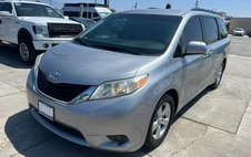 2012 Toyota Sienna LE 7-Passenger