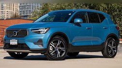 2025 Volvo XC40 B5 Core Bright Theme