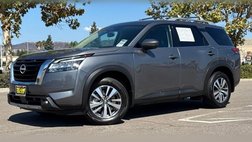 2022 Nissan Pathfinder SL