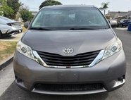2015 Toyota Sienna LE