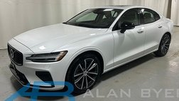 2022 Volvo S60 B5 Momentum