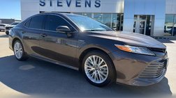 2020 Toyota Camry Hybrid XLE