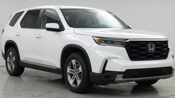 2023 Honda Pilot EX-L w/Rear Captain's Chairs
