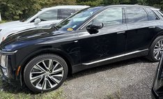 2024 Cadillac LYRIQ Luxury 3
