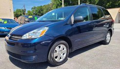2004 Toyota Sienna CE Minivan 4D