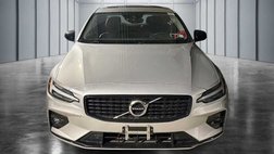 2022 Volvo S60 B5 Momentum