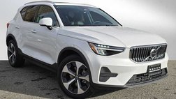 2025 Volvo XC40 B5 Core Bright Theme