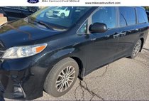 2020 Toyota Sienna XLE