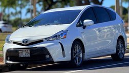 2016 Toyota Prius v Three