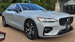 2024 Volvo S60 B5 Core Dark Theme