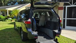 2018 Toyota Sienna XLE