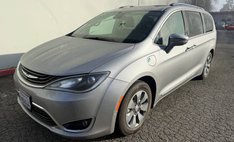 2018 Chrysler Pacifica Hybrid Limited