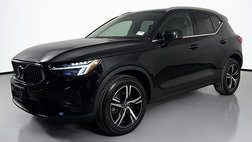 2023 Volvo XC40 B5 Plus Bright Theme