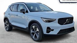 2026 Volvo XC40 B5 Plus