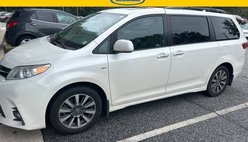 2020 Toyota Sienna XLE
