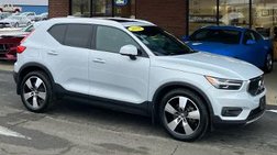2020 Volvo XC40 T5 Momentum