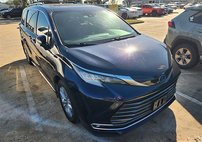 2022 Toyota Sienna Limited 7-Passenger