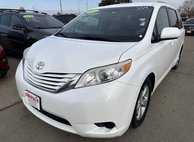 2017 Toyota Sienna LE Mobility 7-Passenger
