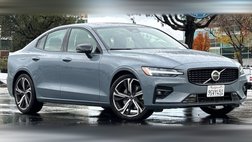 2024 Volvo S60 B5 Plus Dark Theme