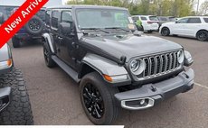 2025 Jeep Wrangler Sahara 4WD