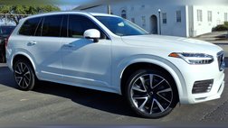 2020 Volvo XC90 T6 Momentum 6-Passenger