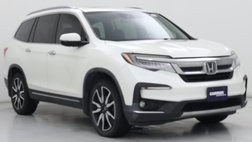 2019 Honda Pilot Touring w/Rear Captain's Chairs