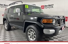 2013 Toyota FJ Cruiser Base