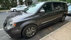 2015 Chrysler Town and Country S