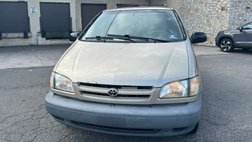 2000 Toyota Sienna LE