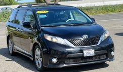 2013 Toyota Sienna SE 8-Passenger