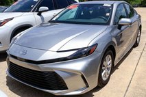 2026 Toyota Camry LE FWD