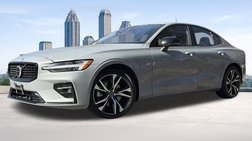 2024 Volvo S60 B5 Core Dark Theme