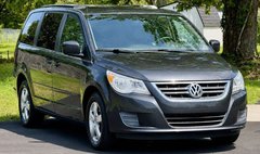 2011 Volkswagen Routan SE