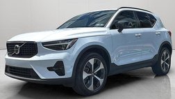 2026 Volvo XC40 B5 Plus