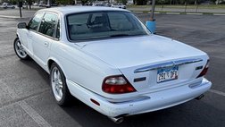 1998 Jaguar XJR Base