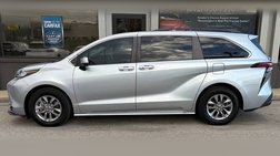 2022 Toyota Sienna XLE