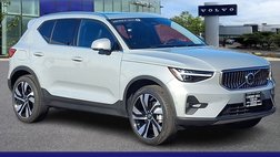 2025 Volvo XC40 B5 Ultra Bright Theme