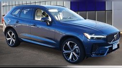 2023 Volvo XC60 B5 Ultimate Dark Theme