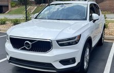 2022 Volvo XC40 T4 Momentum