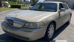 2011 Lincoln Town Car Signature Limited