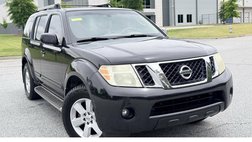 2010 Nissan Pathfinder LE